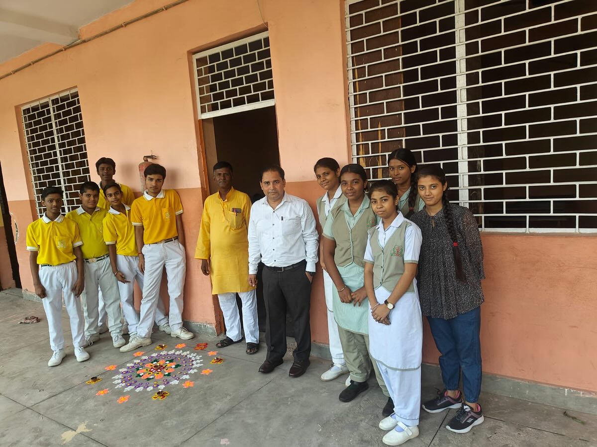 S.A.N. Public School 12