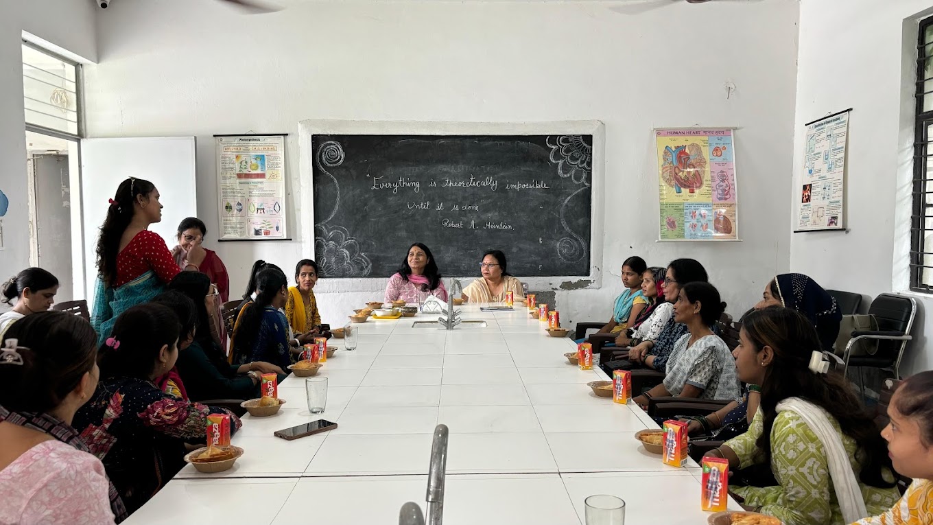 Saraswati Balika Vidya Mandir School 6