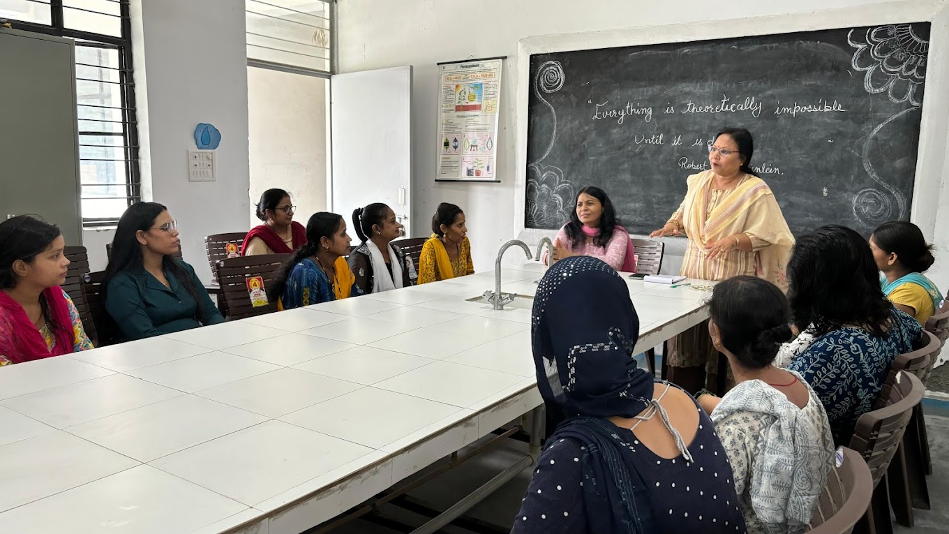 Saraswati Balika Vidya Mandir School 15