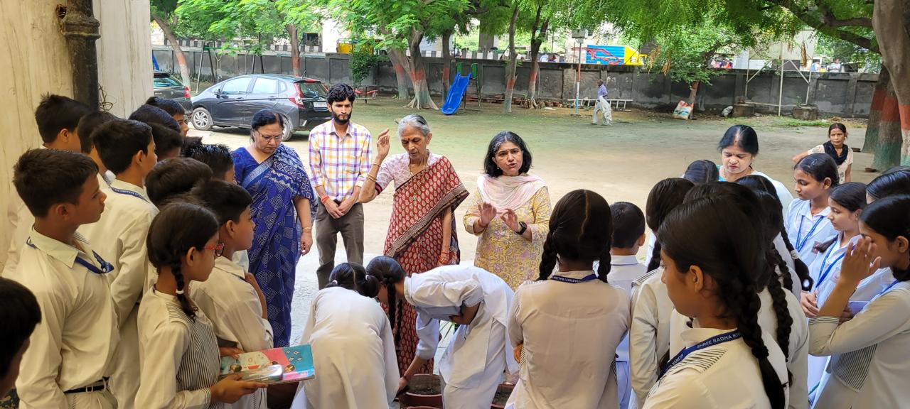 Saraswati Balika Vidya Mandir School 21