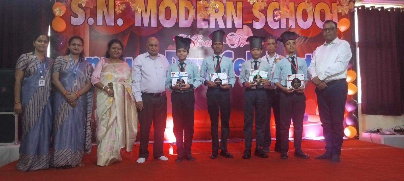 S.N. Modern School 19