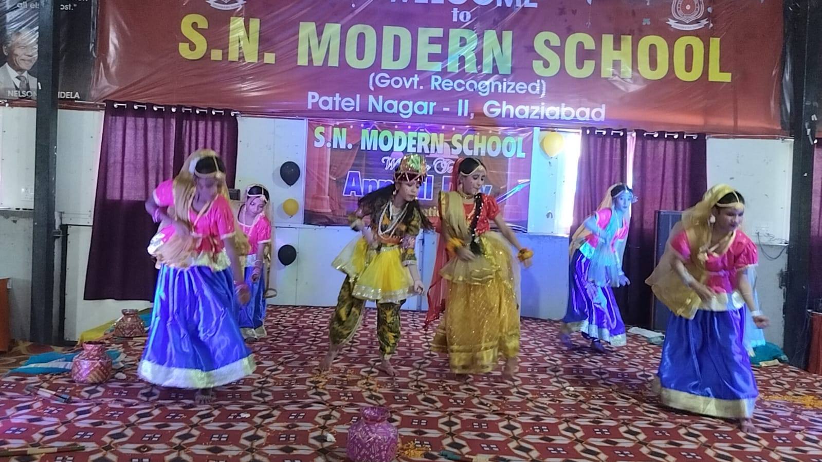 S.N. Modern School 25