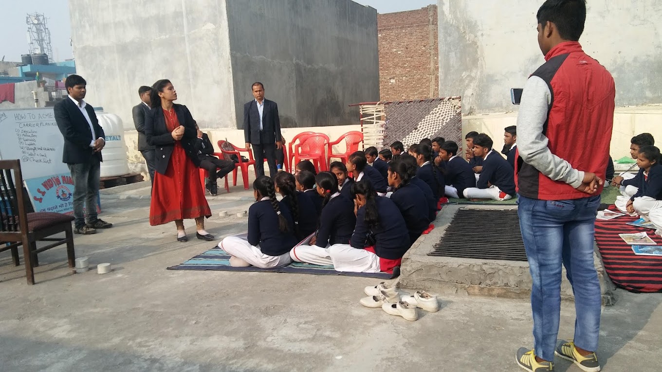 SS Vidya Niketan School 14