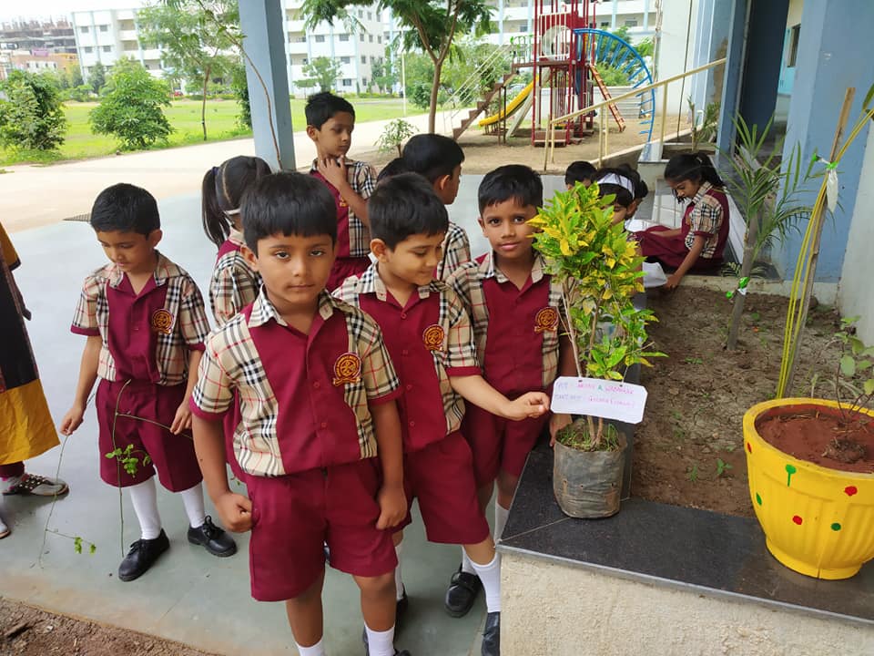 Sundarbai Marathe CBSE School 7
