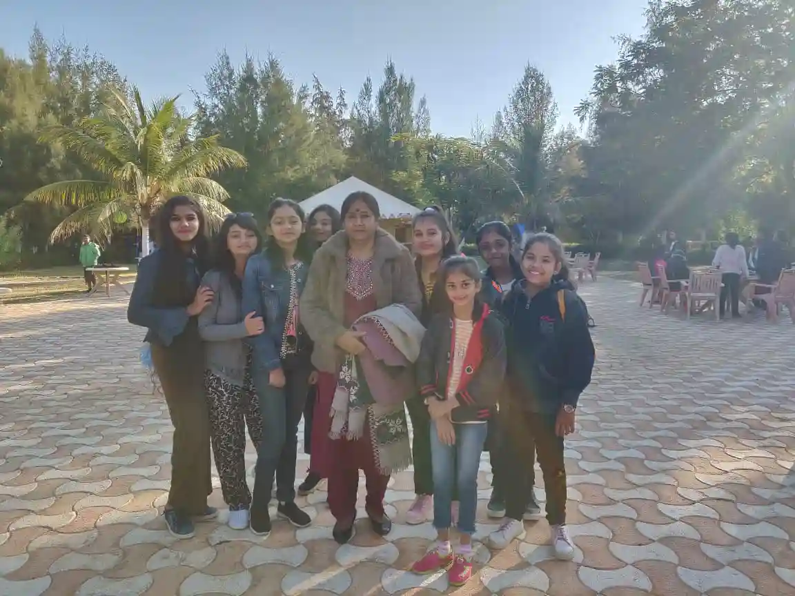 Manav Kendra Gyan Mandir School 6
