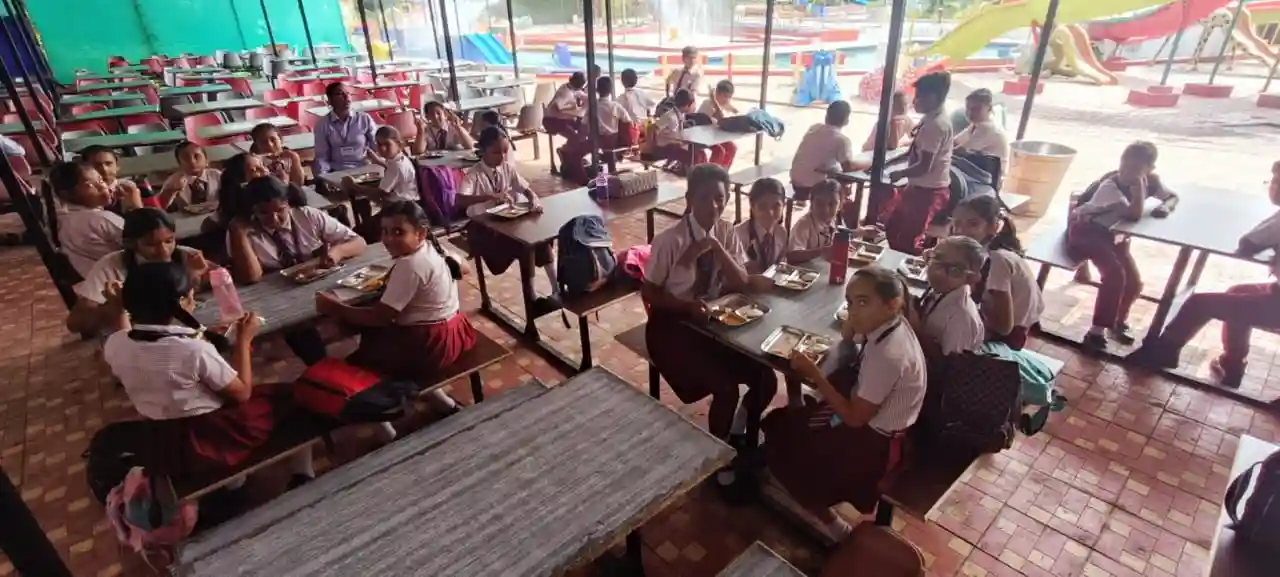 Manav Kendra Gyan Mandir School 13