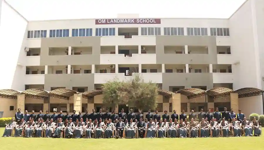Om Landmark School 2