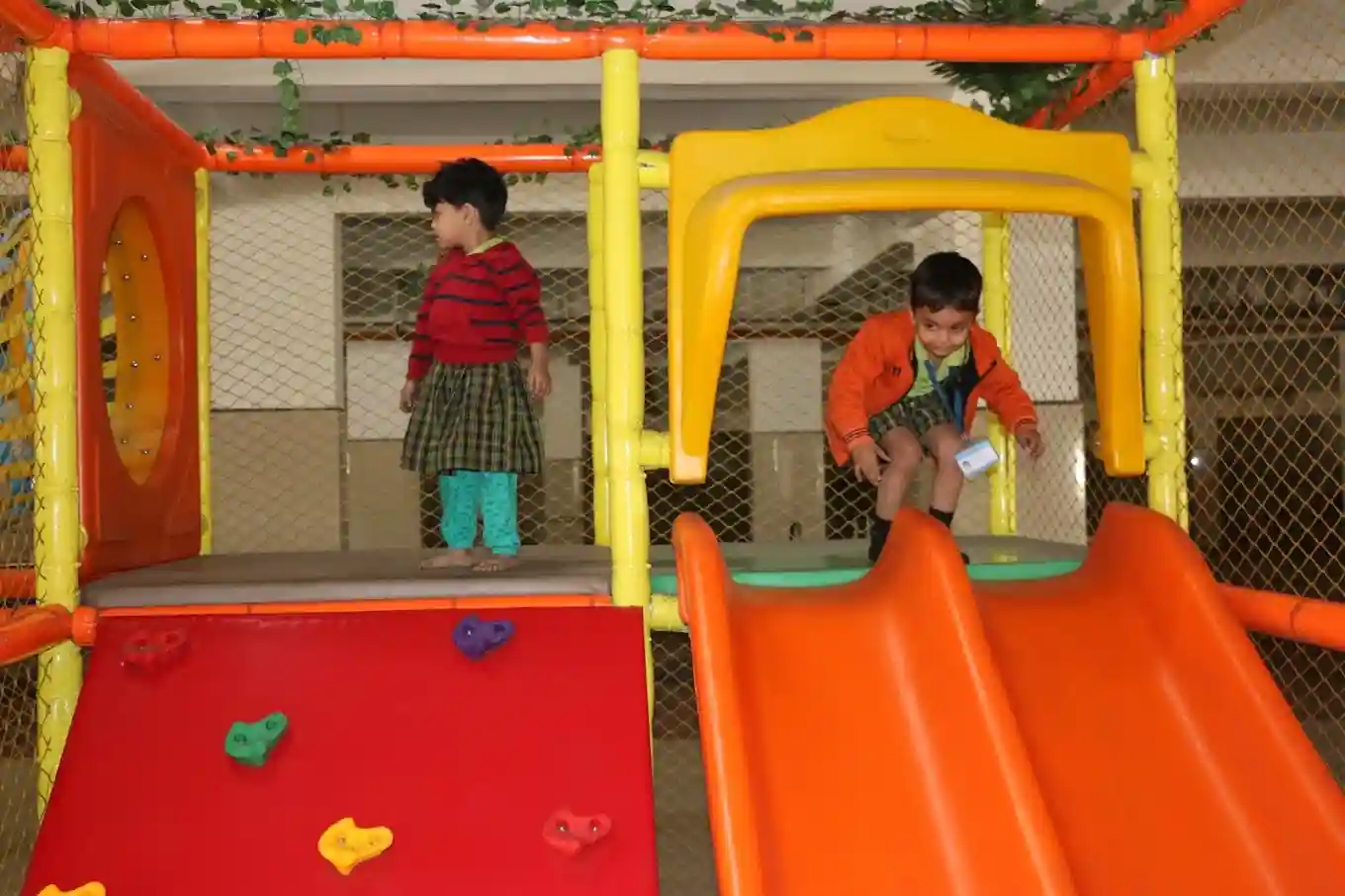 SDJ International School 6