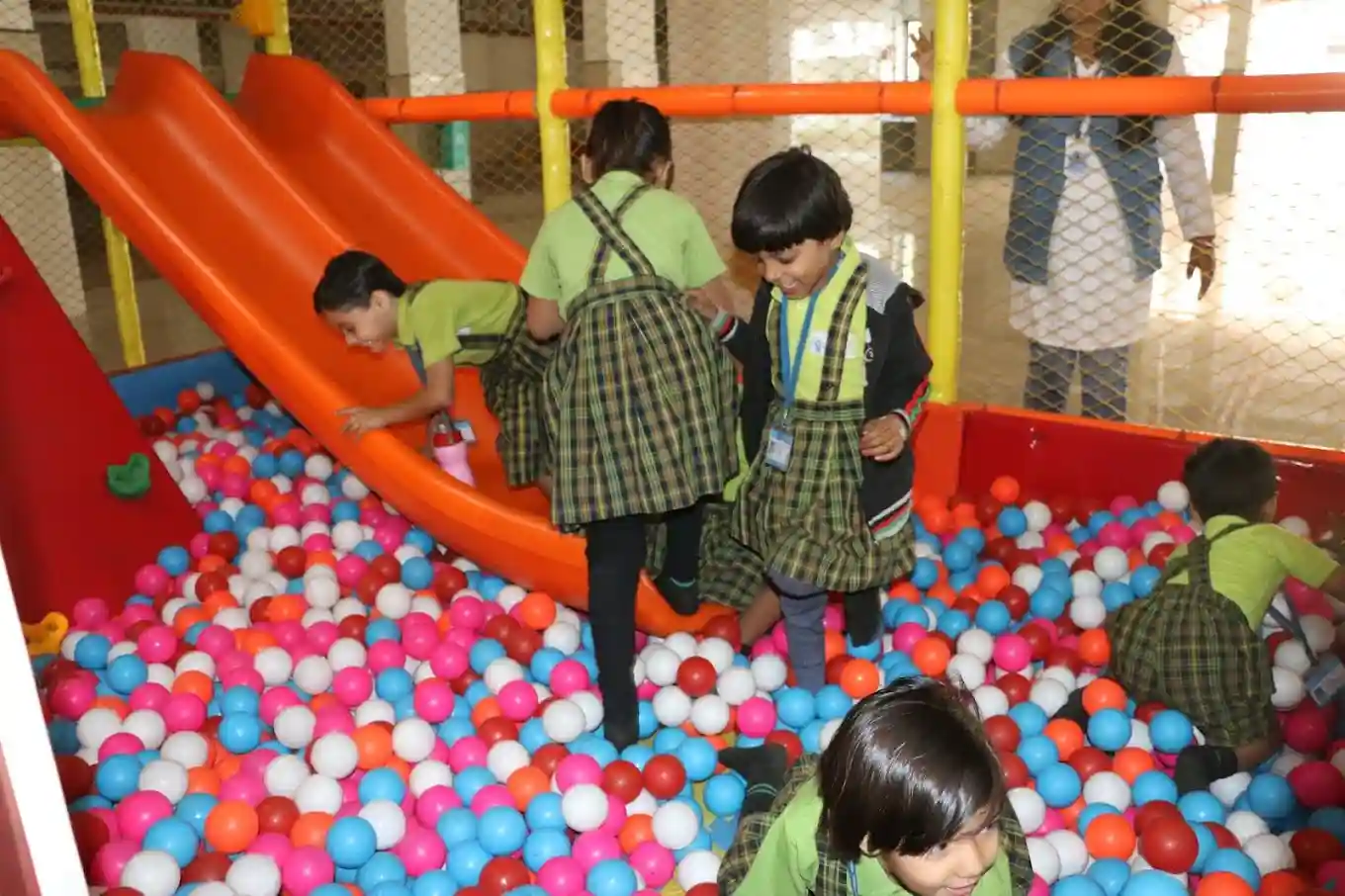 SDJ International School 9