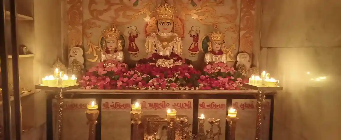 Shree Mahavir Jain Charitra Kalyan Ratnashram 6