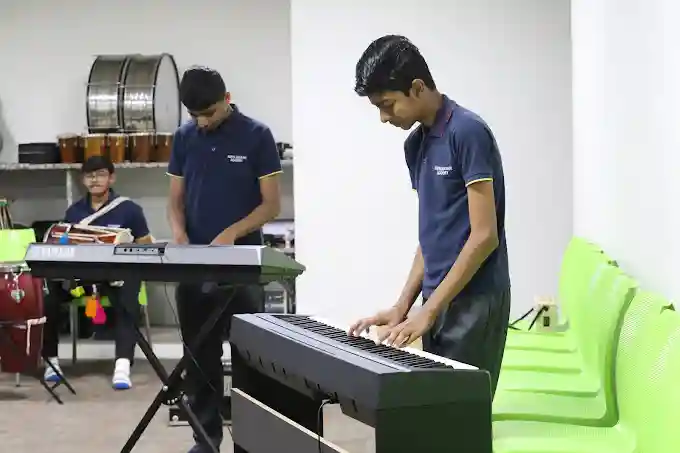 Shri Swaminarayan Mission School 11