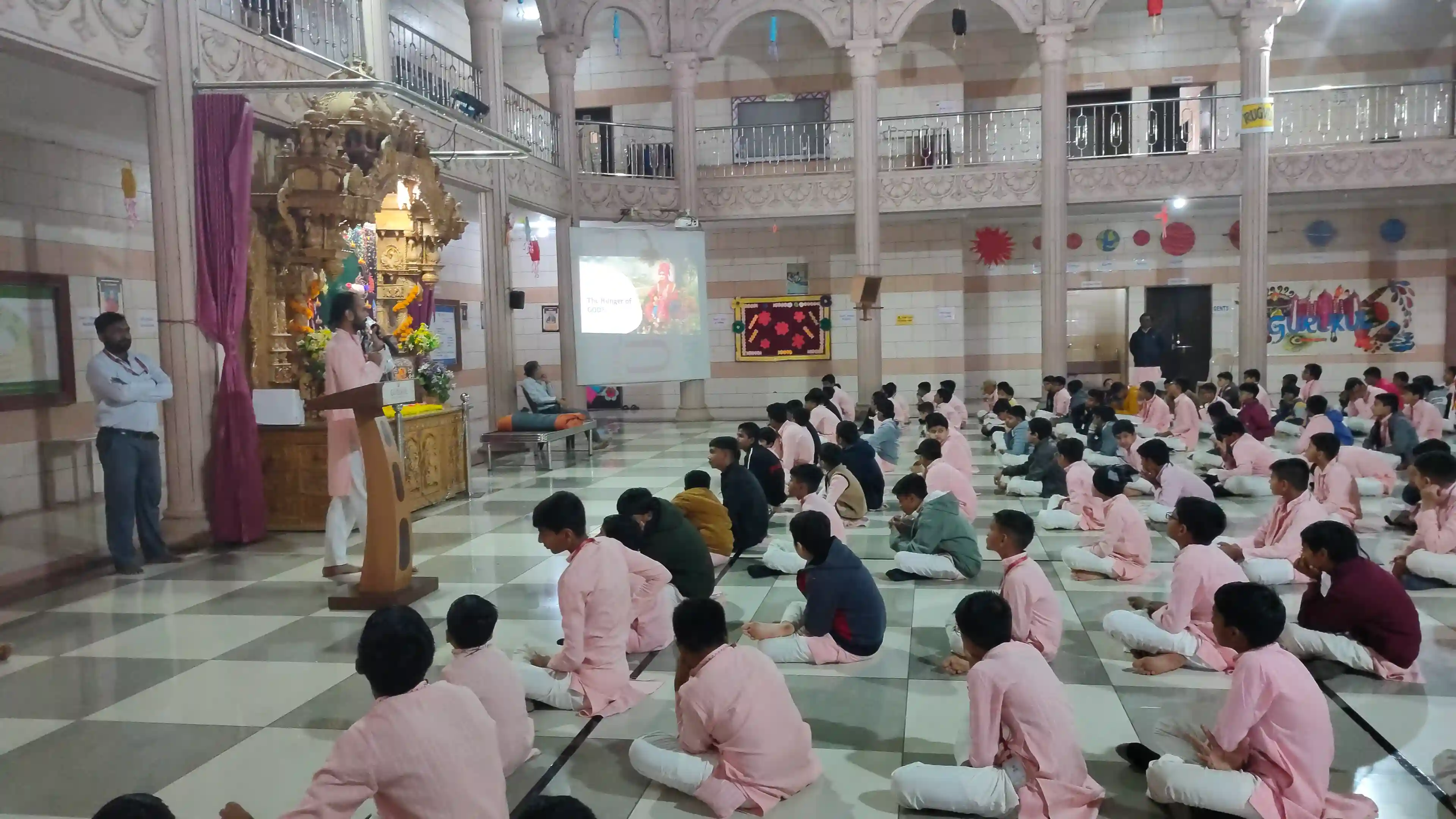 Swaminarayan Gurukul International School 11