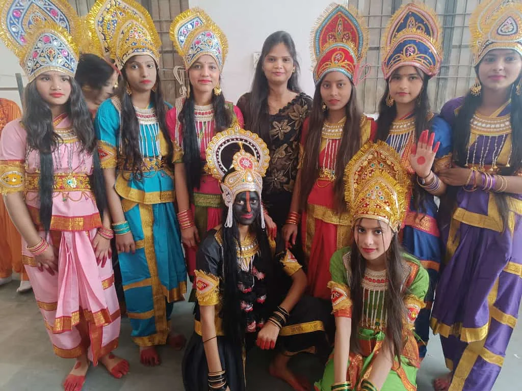 Academic Public Inter College
 4