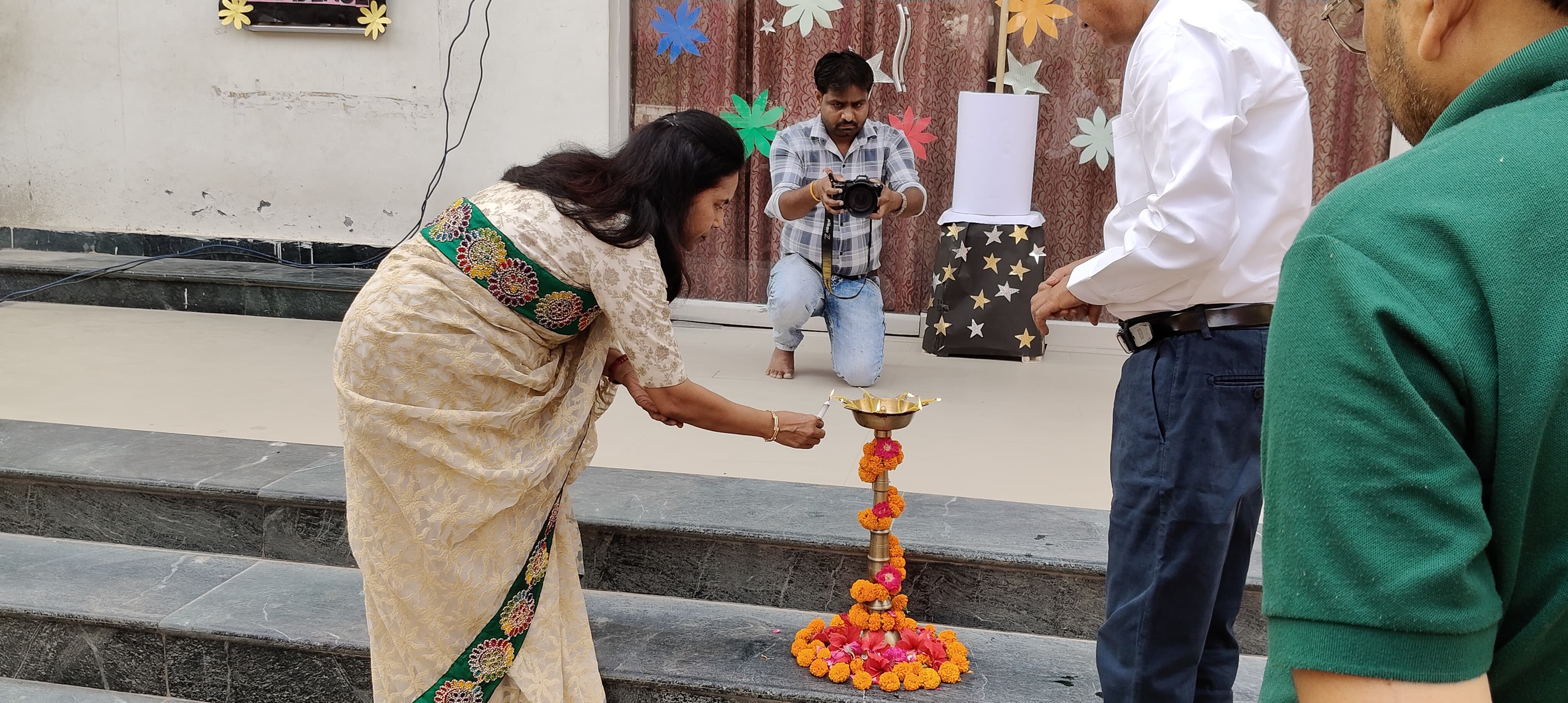 Allahabad Public School
5