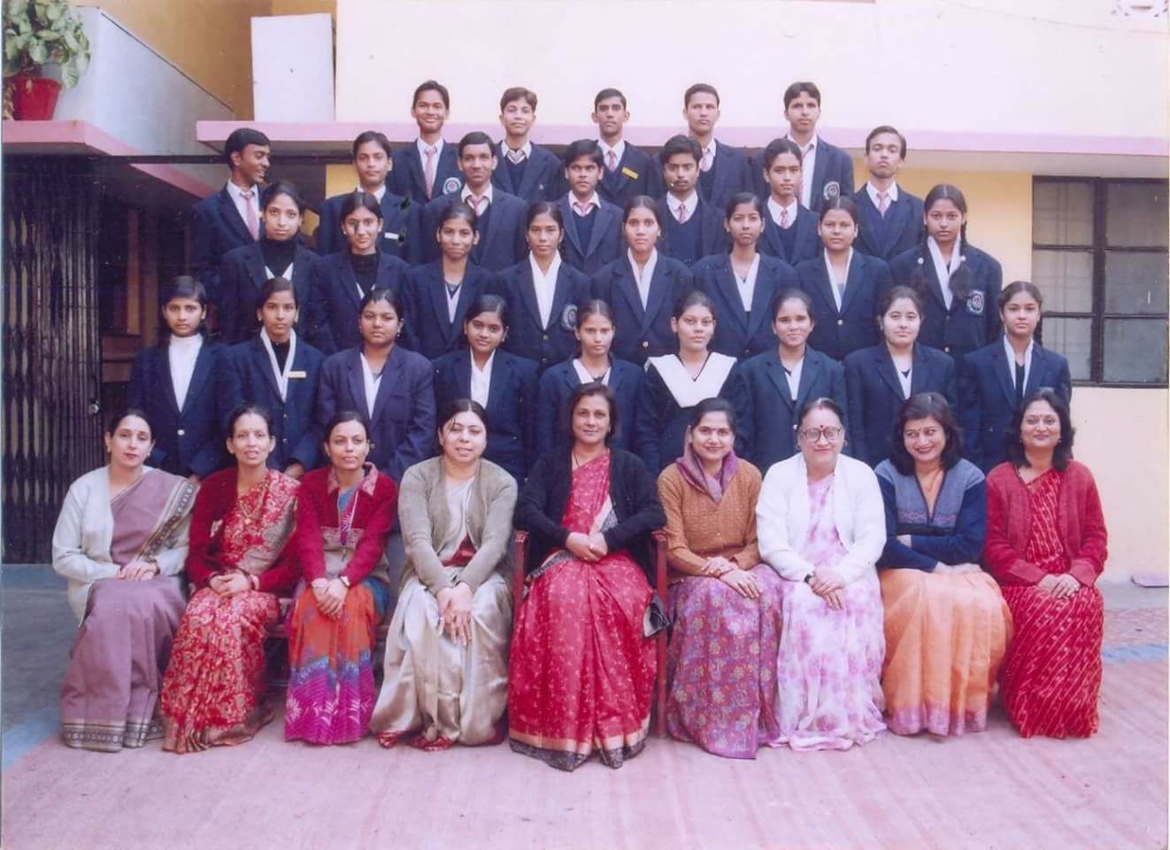 Bal Guide Inter College
3