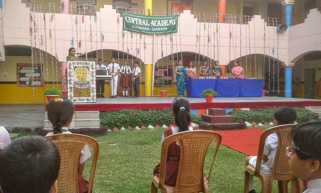 Central Academy School 9