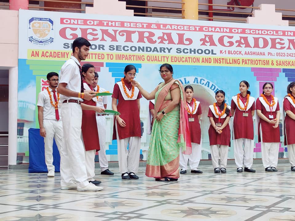 Central Academy School 11