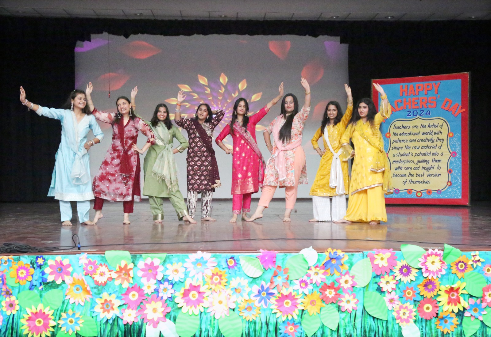Darbari Lal D.A.V. Model School campus 6