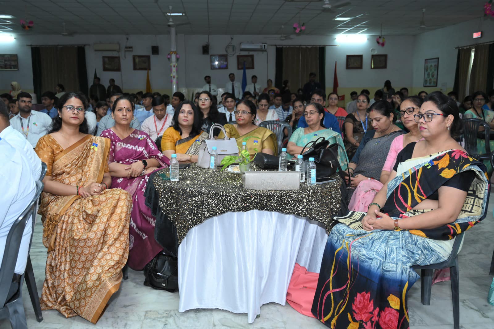 Eram Public College
 18
