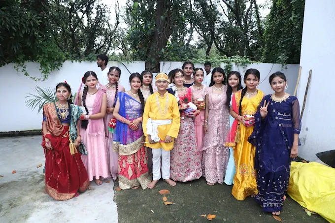 Heeralal Yadav public school
 6