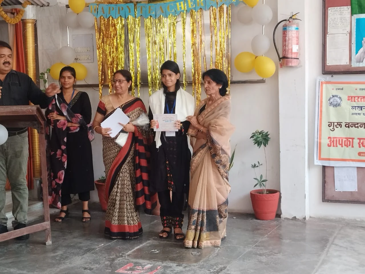Lucknow Academy High School 7