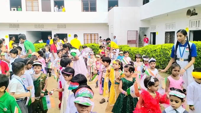 Lucknow convent school 12
