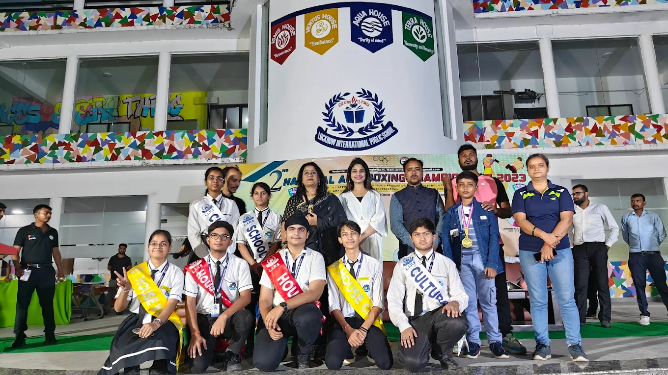 Lucknow International Public School 11