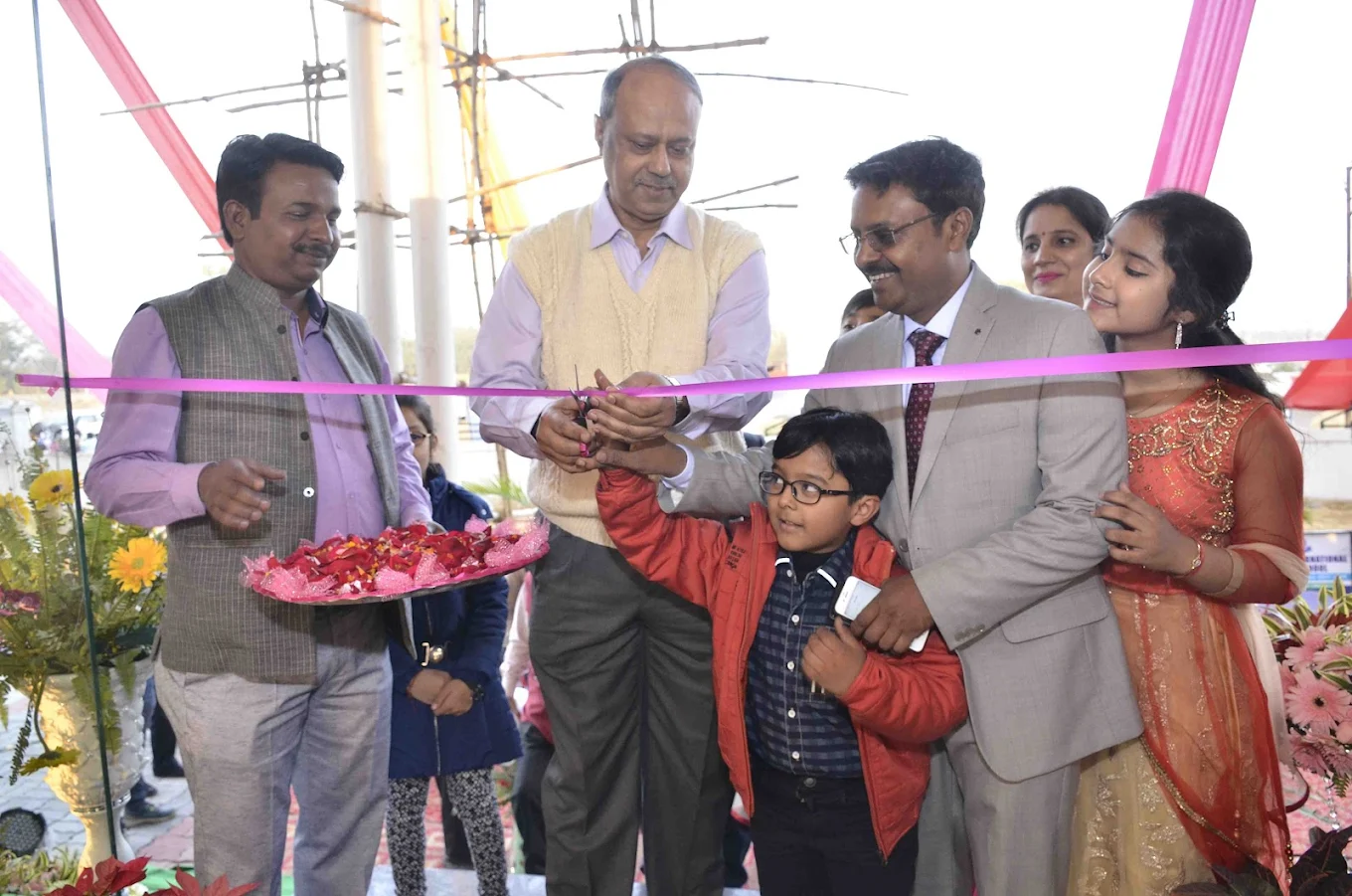 Lucknow International Public School 8