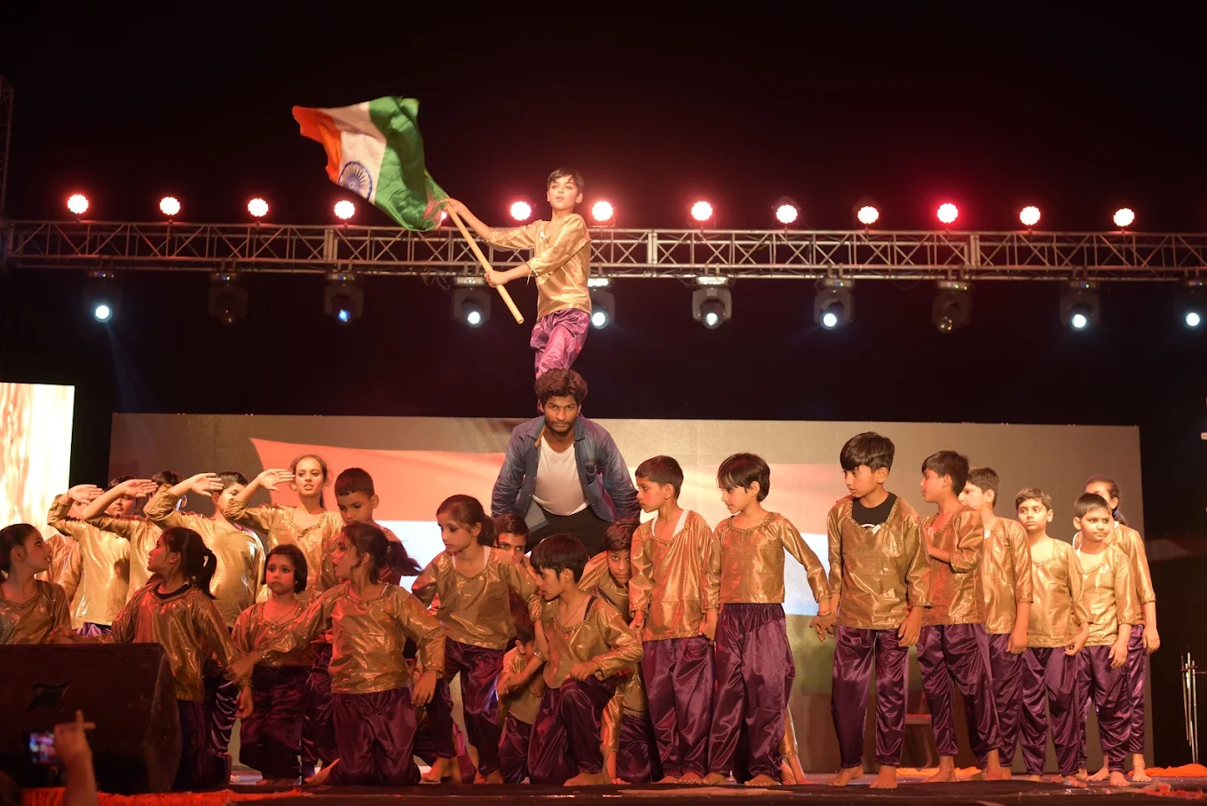 Lucknow International Public School 16