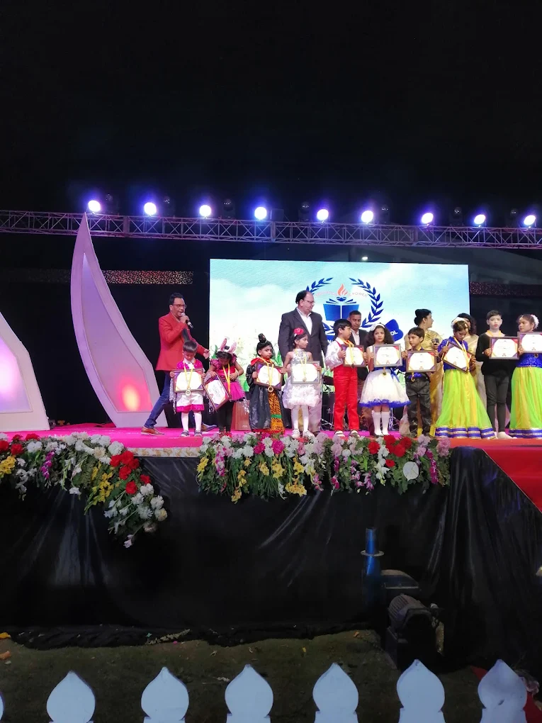 Lucknow International Public School 17
