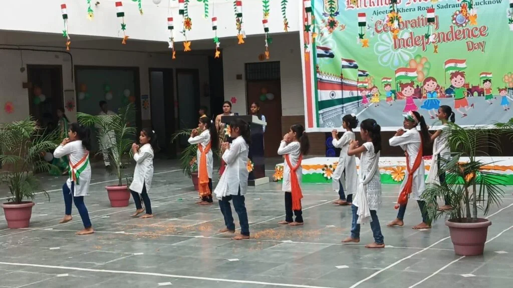 Lucknow Model Public School 14