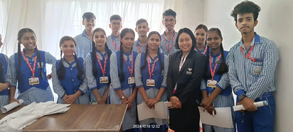 Lucknow Model Public School 10