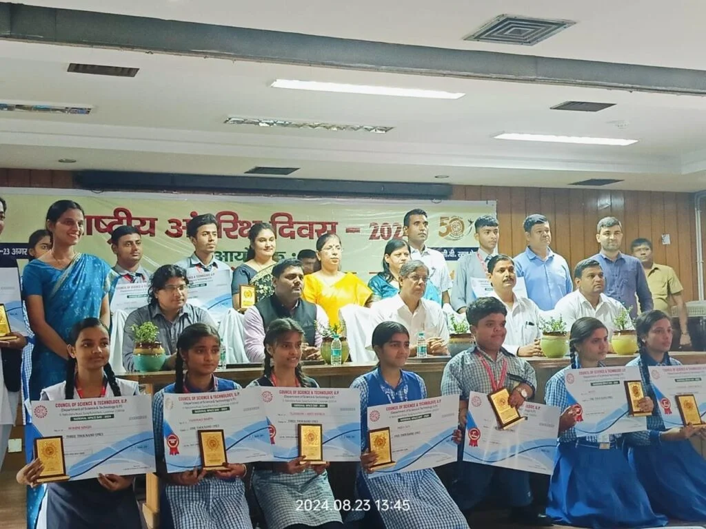 Lucknow Model Public School 6