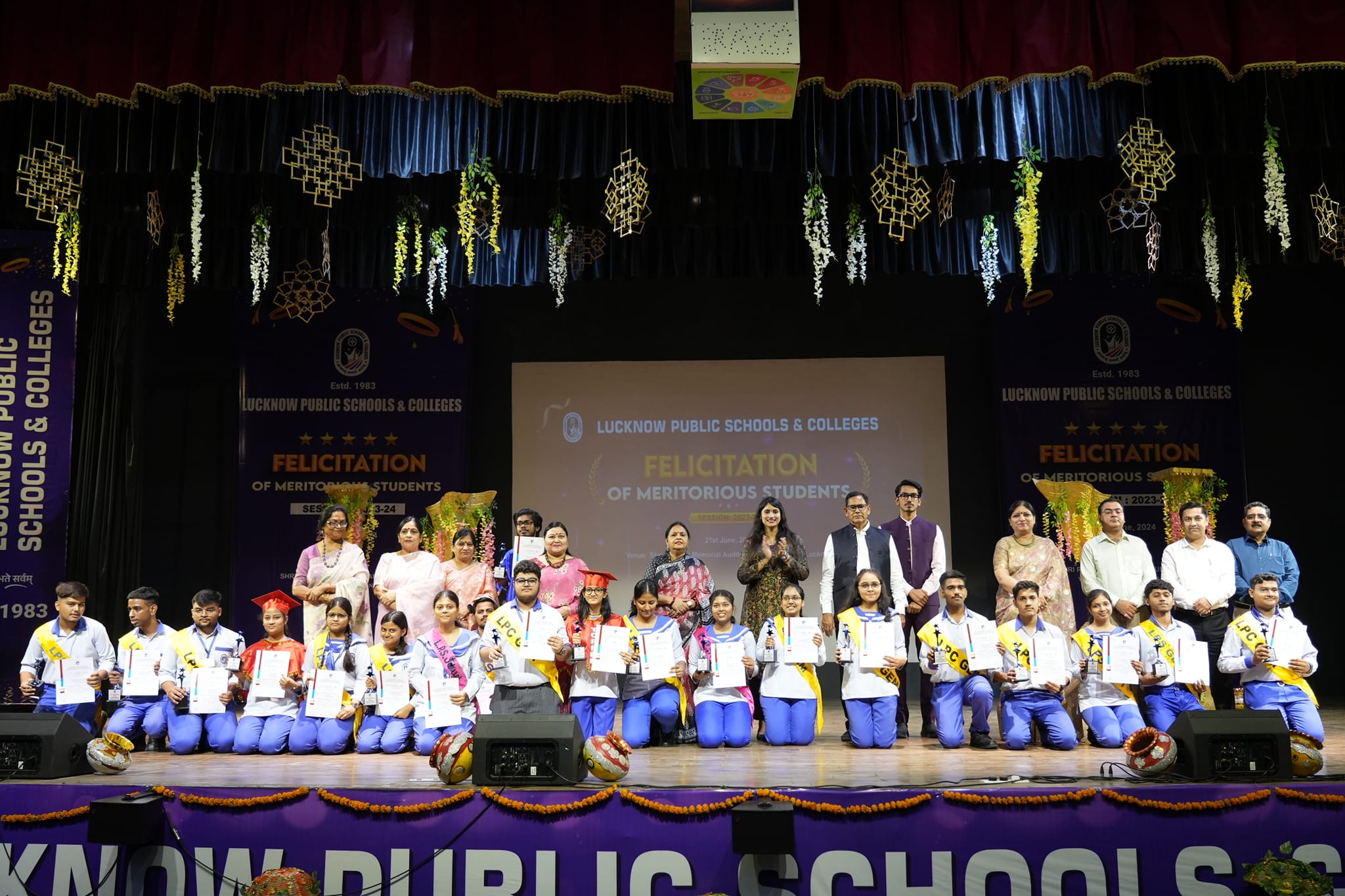 Lucknow Public College 2