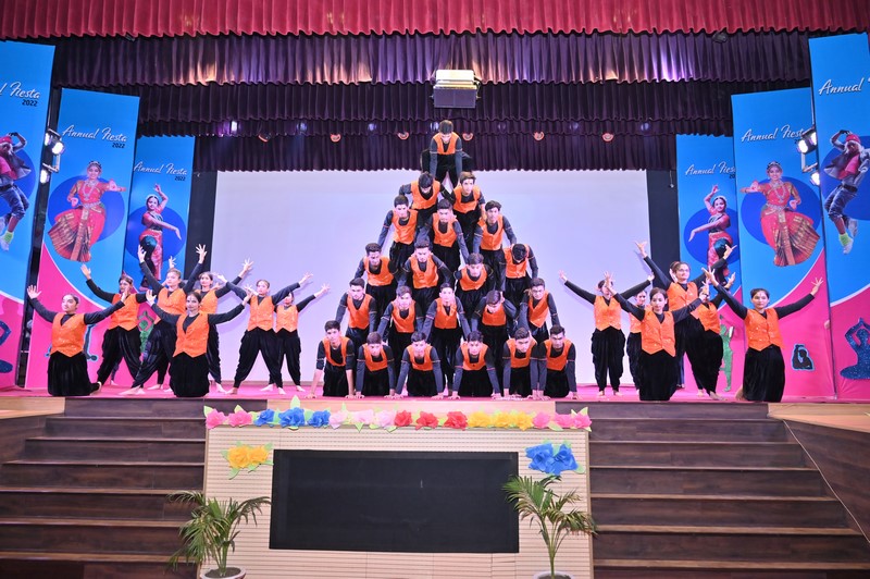 Lucknow Public College 24