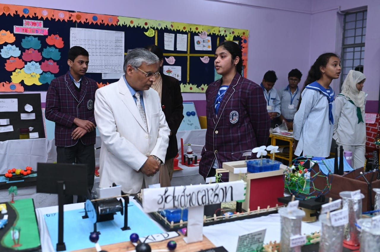 Lucknow Public College 26