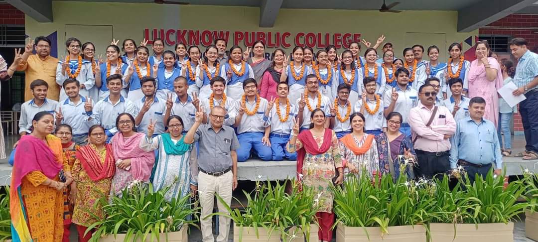 Lucknow Public College 28