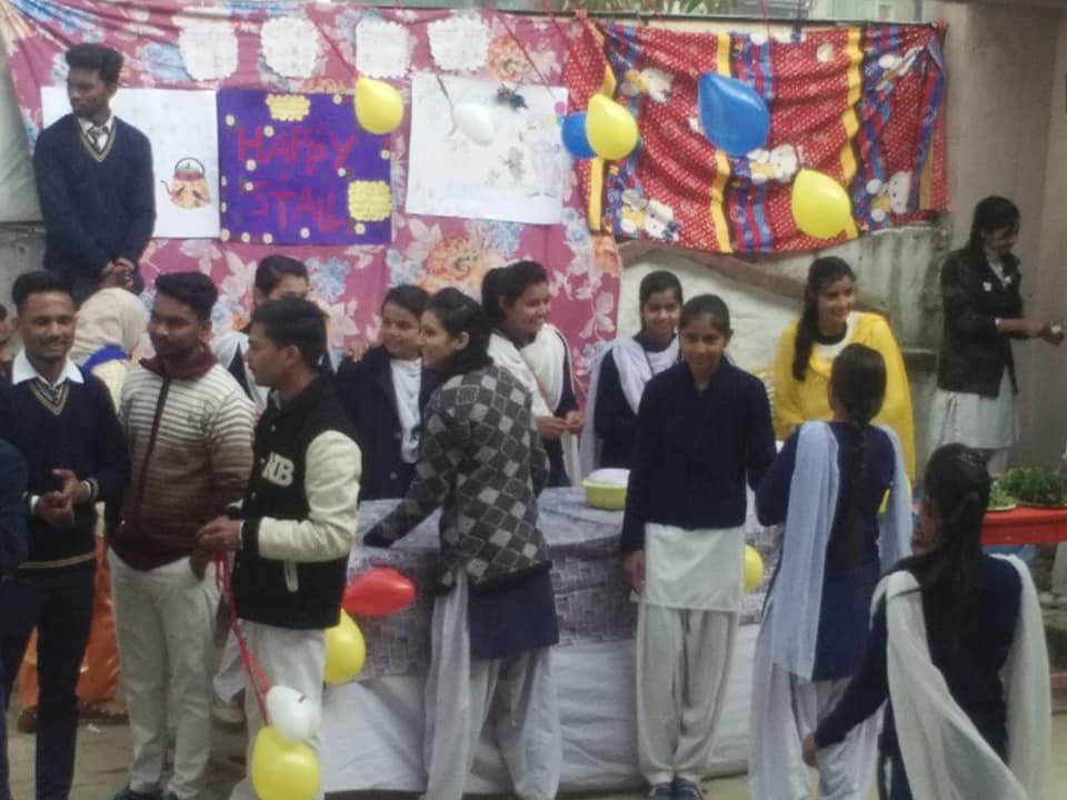 Lucknow Public Inter College
 9