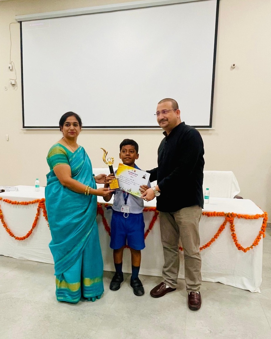 Lucknow Public World School 13