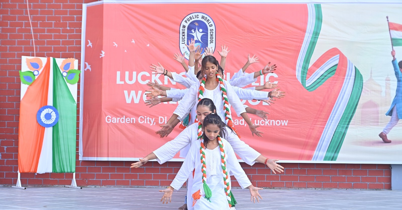 Lucknow Public World School 18