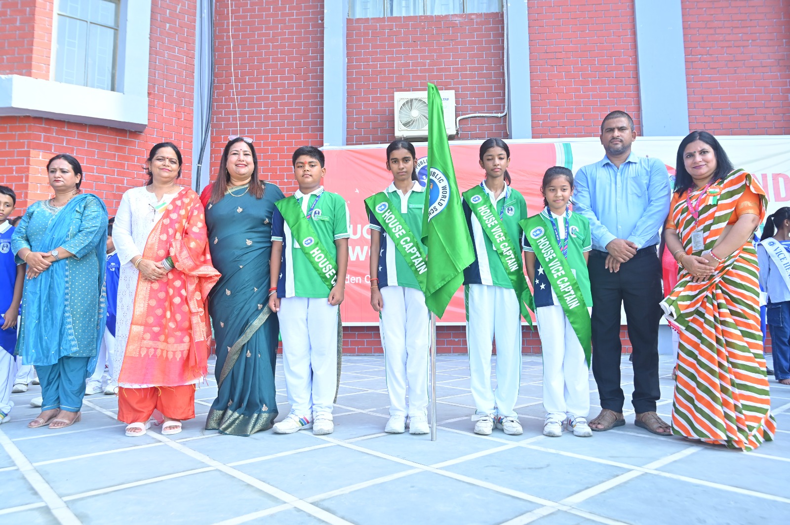 Lucknow Public World School 25