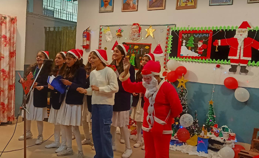 Mahatma Gandhi Montessori Inter College
 2