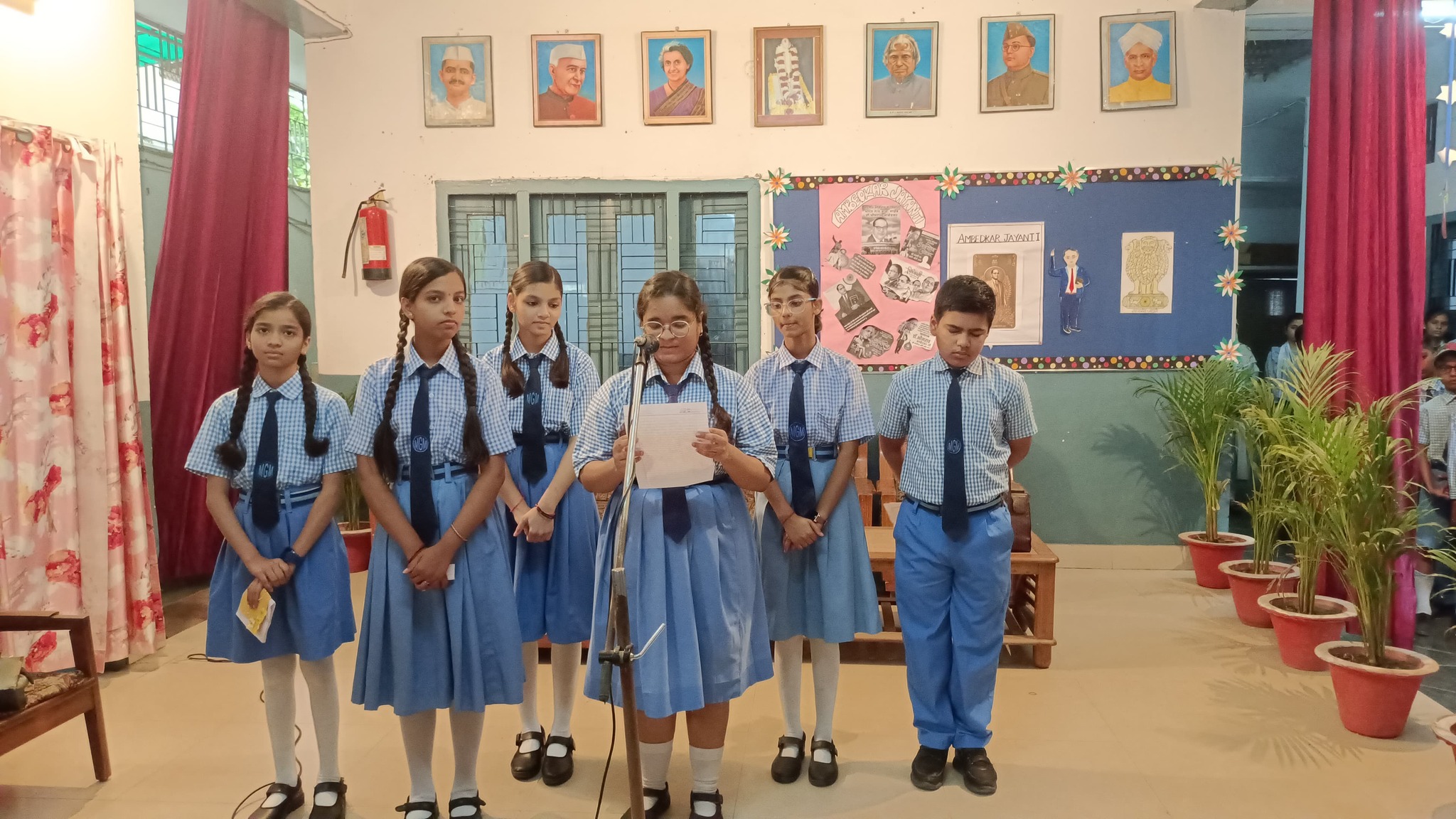 Mahatma Gandhi Montessori Inter College
 11