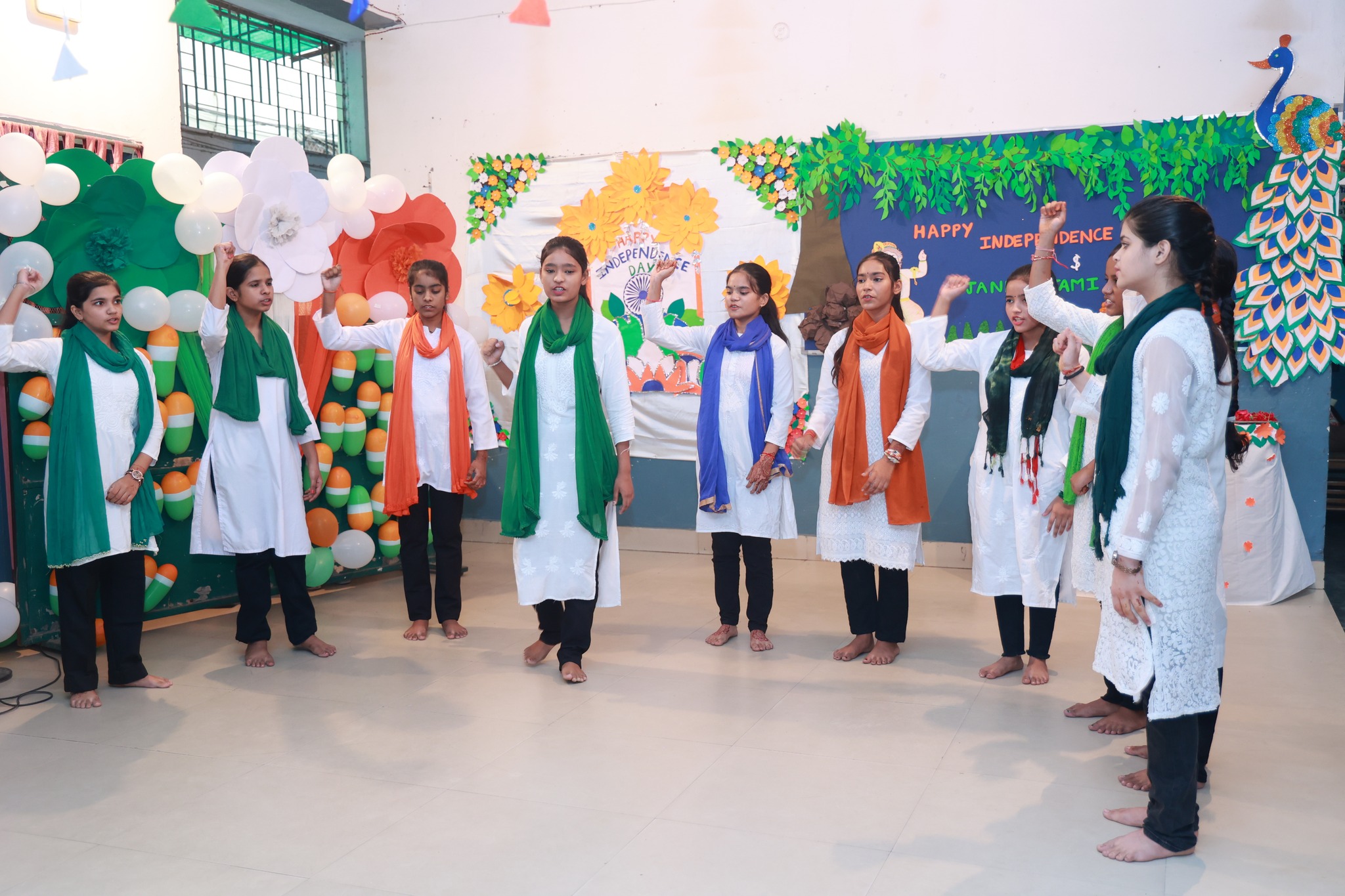 Mahatma Gandhi Montessori Inter College
 16
