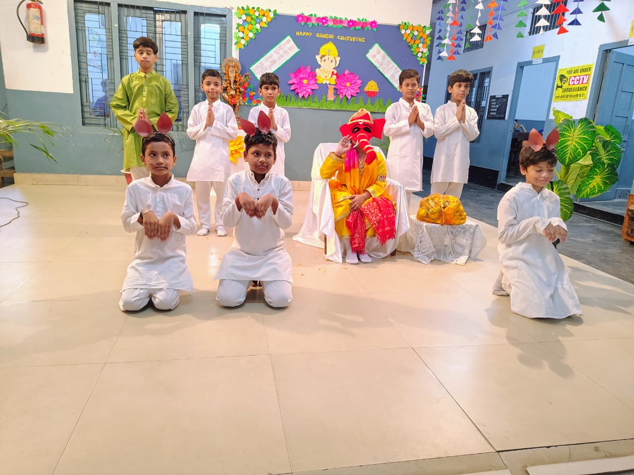 Mahatma Gandhi Montessori Inter College
 21