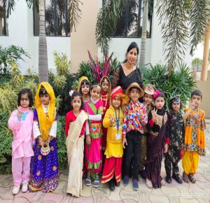 Mary Gardiner's Convent School 18