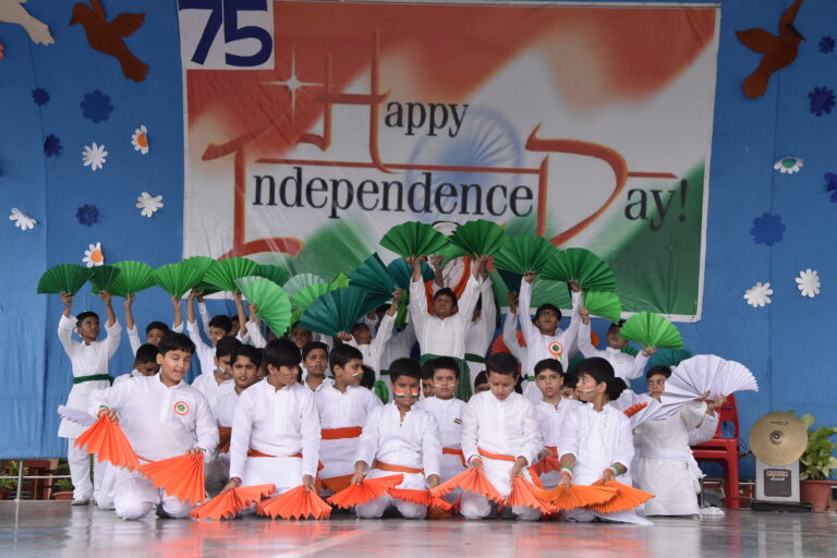 Montfort Inter College 15