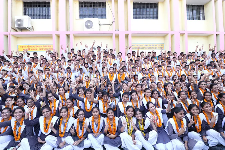 Rani Laxmi Bai Memorial School 7