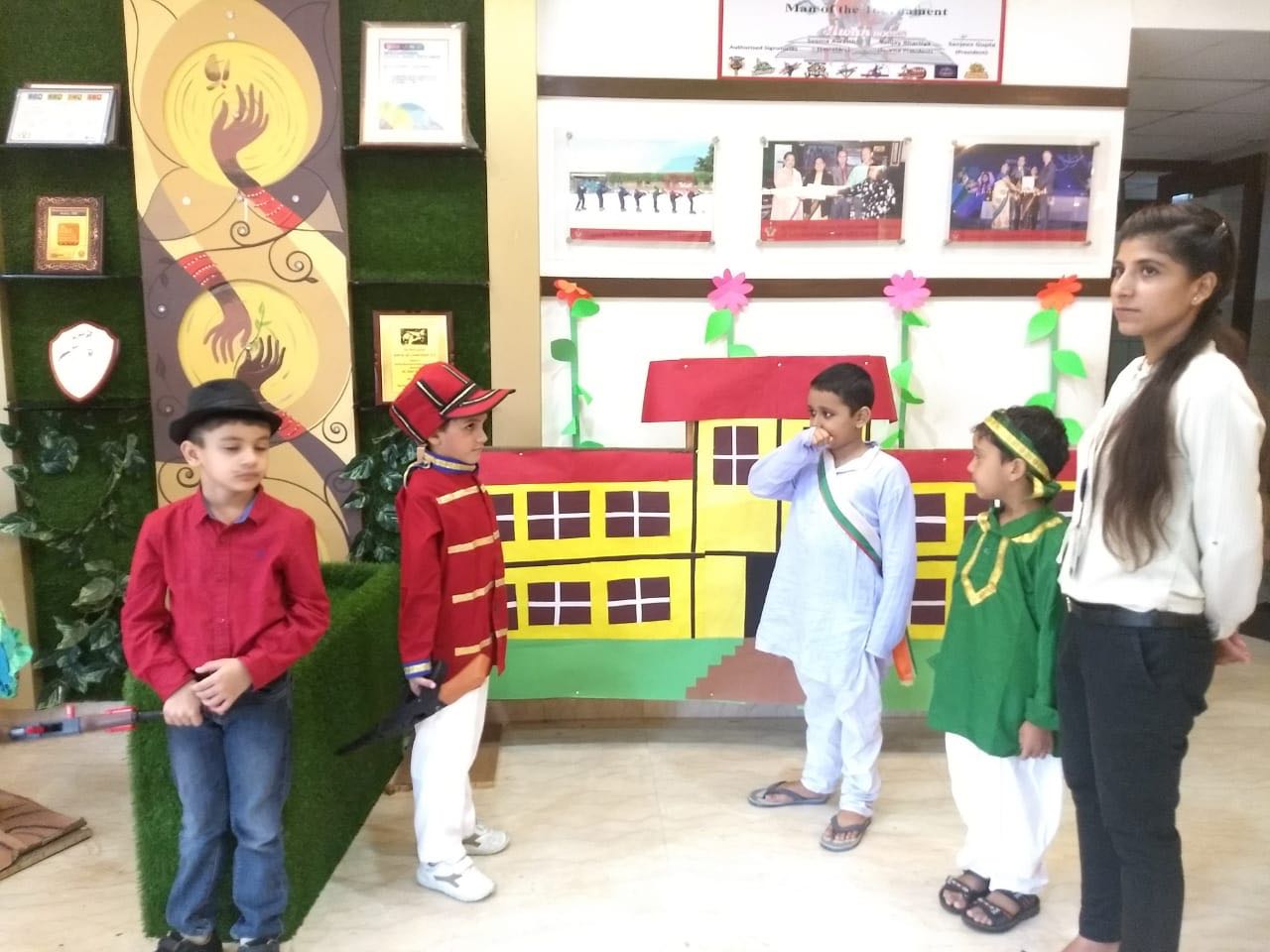 De Indian Public School gallery 13