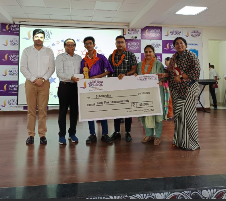 Seth M. R. Jaipuria School 11